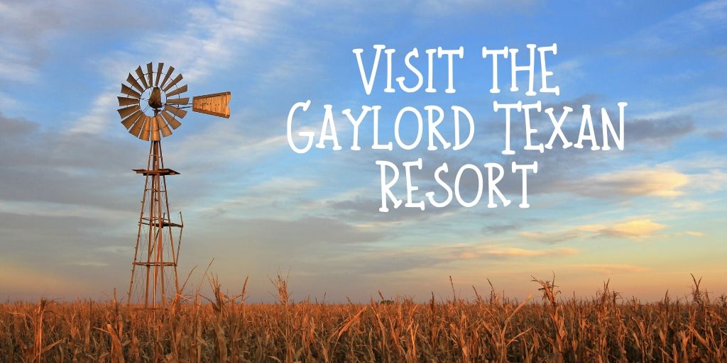 Everything’s bigger in Texas and that holds true once again at Gaylord Texan Resort this holiday season. 